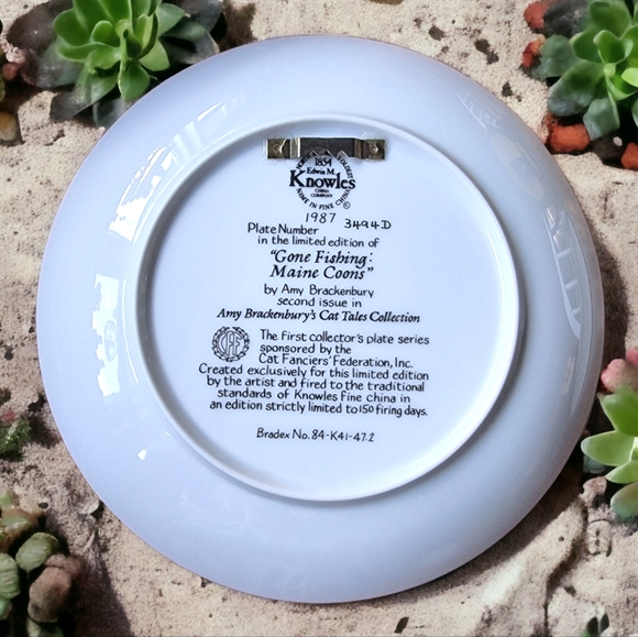 Amy Brackenbury "Gone Fishing: Maine Coons" 2nd Issue Collectors Plate - Picture 2 of 5